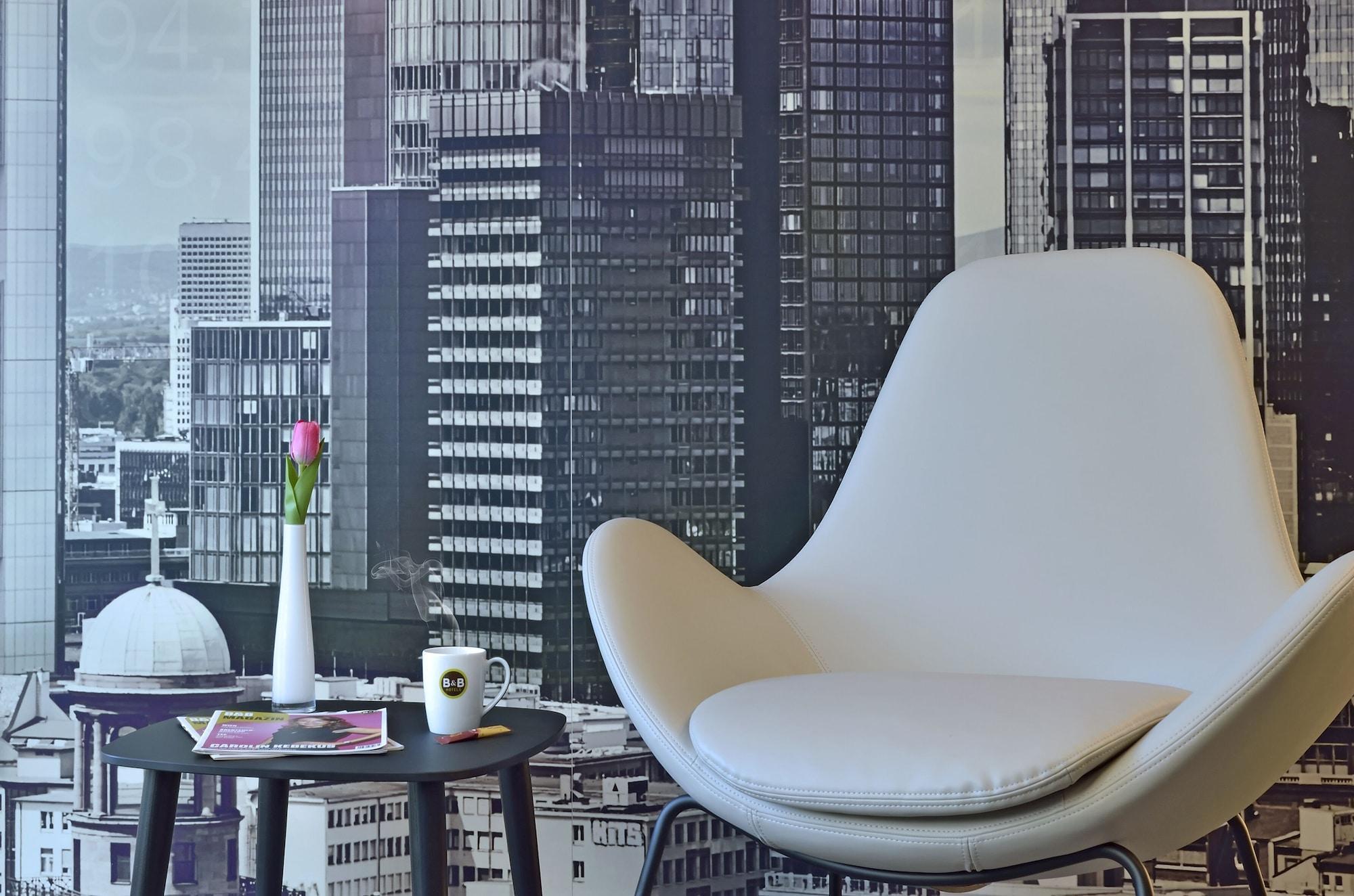 Hotel Frankfurt-west 3*